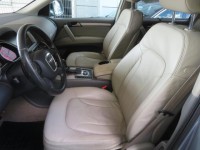 Audi Q7  3.0 TDI .