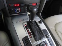 Audi Q7  3.0 TDI .