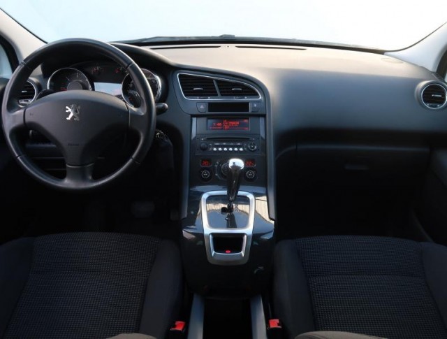 Peugeot 5008  1.6 HDi 