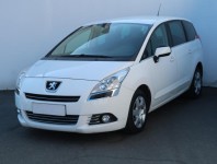 Peugeot 5008  1.6 HDi 