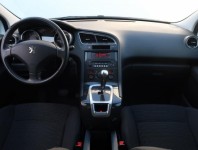 Peugeot 5008  1.6 HDi 