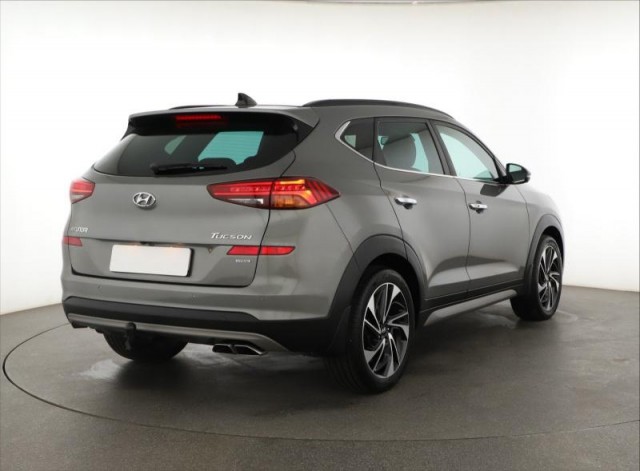 Hyundai Tucson  2.0 CRDi 