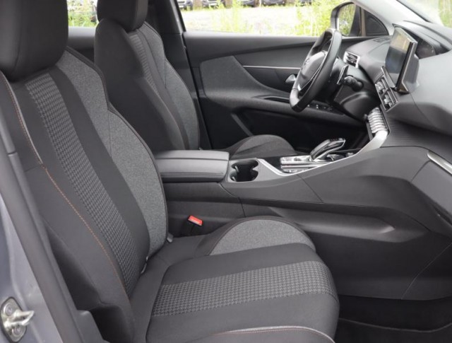 Peugeot 3008  1.5 BlueHDi Active Pack