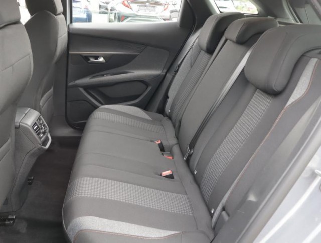 Peugeot 3008  1.5 BlueHDi Active Pack