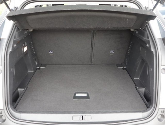 Peugeot 3008  1.5 BlueHDi Active Pack