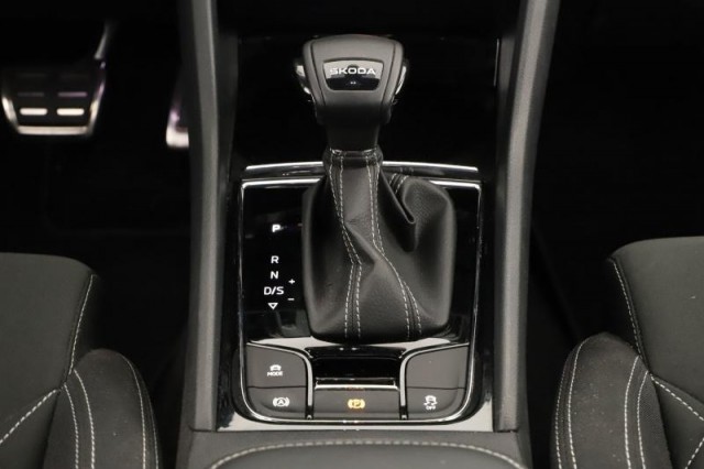 Škoda Karoq  1.5 TSI Sportline