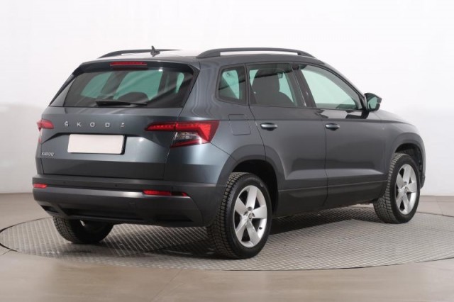 Škoda Karoq  1.0 TSI Ambition Plus