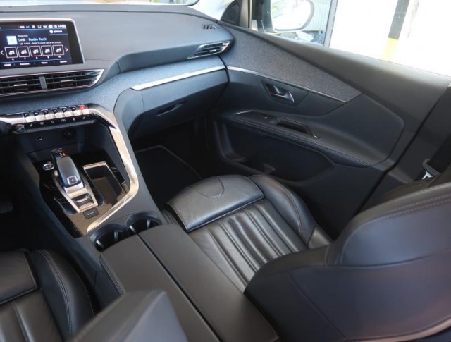 Peugeot 5008  1.5 BlueHDi Premium