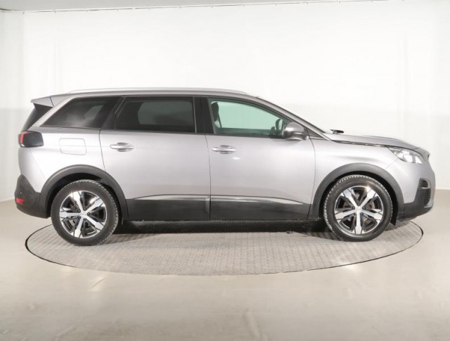 Peugeot 5008  1.6 BlueHDi Allure