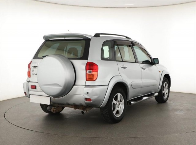 Toyota RAV 4  2.0 VVT-i 
