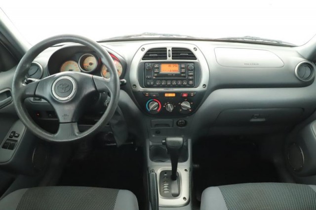 Toyota RAV 4  2.0 VVT-i 