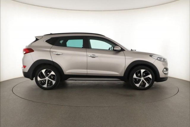 Hyundai Tucson  2.0 CRDi Premium