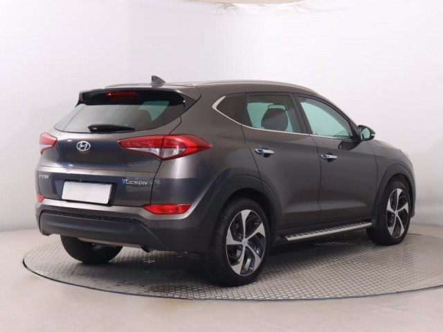 Hyundai Tucson  1.7 CRDi 