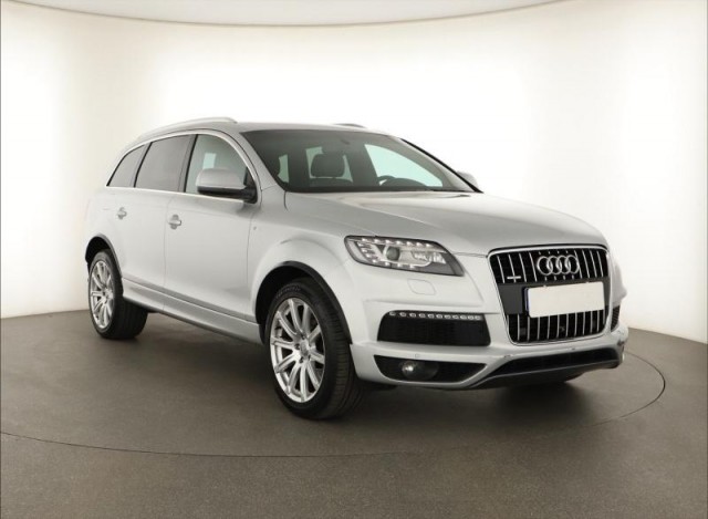Audi Q7  3.0 TDI S-Line