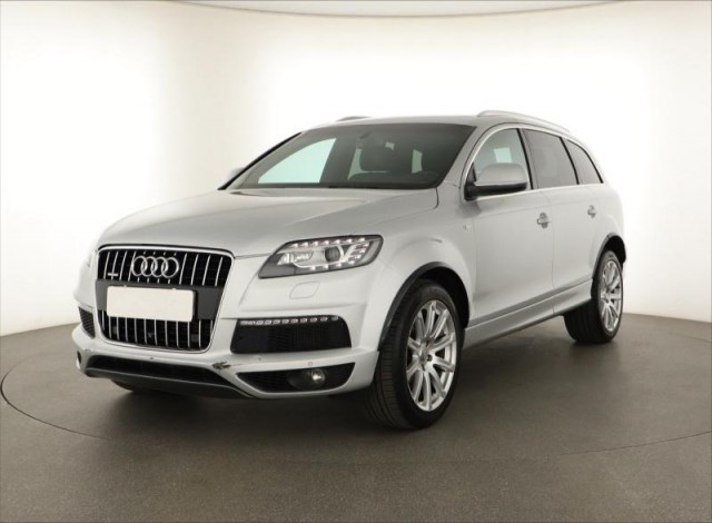 Audi Q7  3.0 TDI S-Line