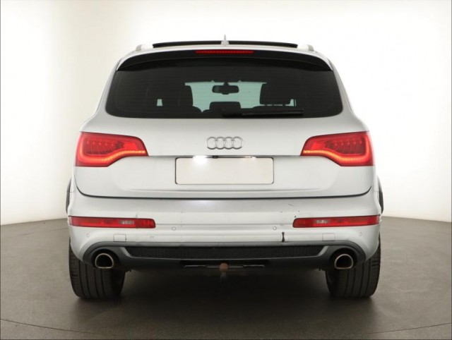 Audi Q7  3.0 TDI S-Line