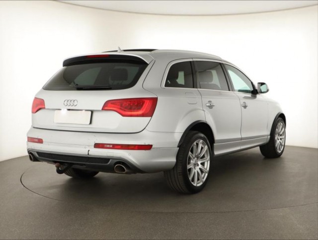 Audi Q7  3.0 TDI S-Line