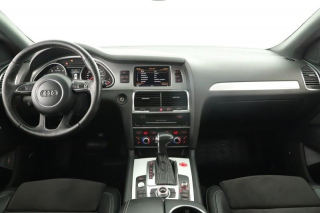 Audi Q7  3.0 TDI S-Line