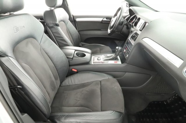 Audi Q7  3.0 TDI S-Line