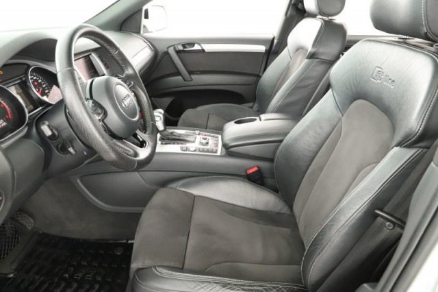 Audi Q7  3.0 TDI S-Line