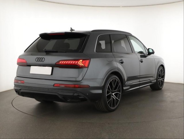 Audi Q7  50 TDI S-Line