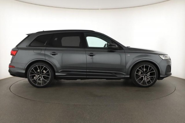 Audi Q7  50 TDI S-Line