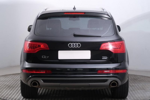 Audi Q7  3.0 TDI 