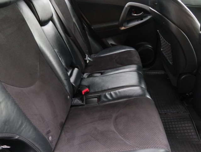 Toyota RAV 4  2.0 VVT-i Style