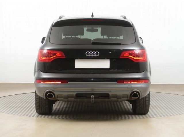 Audi Q7  3.0 TDI 