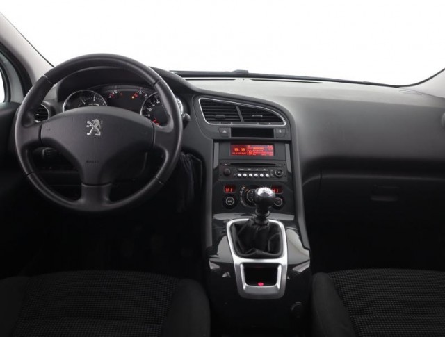 Peugeot 5008  1.6 BlueHDi 