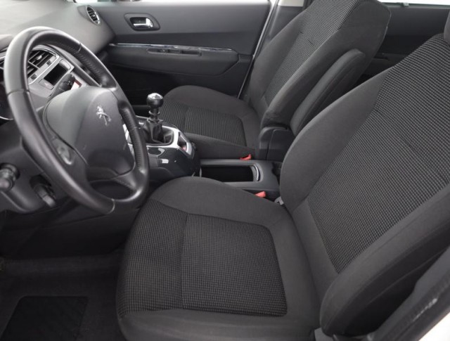 Peugeot 5008  1.6 BlueHDi 