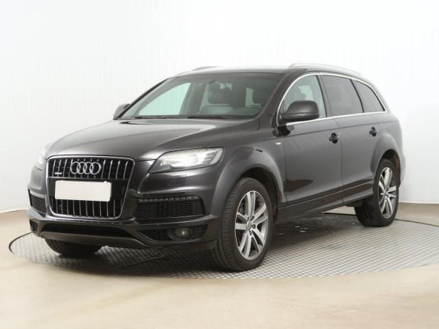 Audi Q7  3.0 TDI S-Line