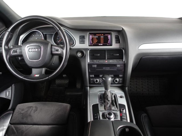 Audi Q7  3.0 TDI S-Line
