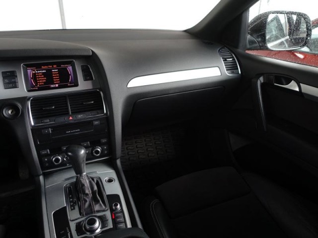 Audi Q7  3.0 TDI S-Line