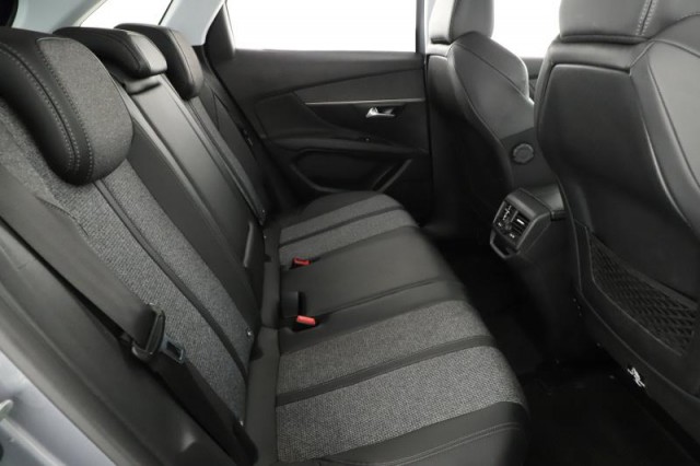 Peugeot 3008  1.6 THP Allure