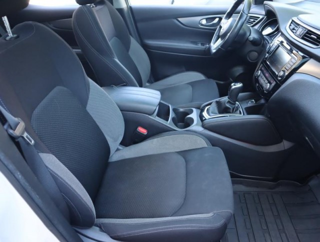 Nissan Qashqai  1.3 DIG-T 