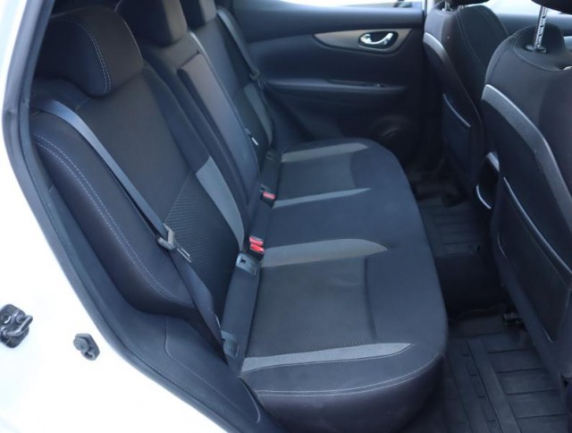 Nissan Qashqai  1.3 DIG-T 
