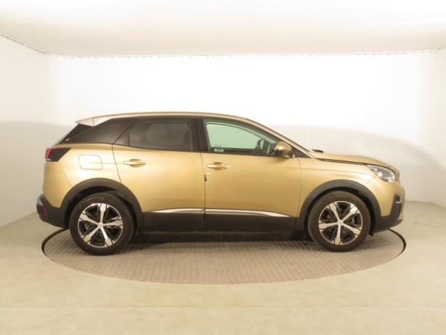 Peugeot 3008  1.2 PureTech Allure Pack
