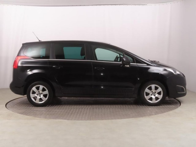 Peugeot 5008  1.6 BlueHDi Active