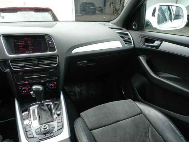Audi Q5  3.0 TDI sport