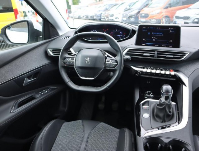 Peugeot 3008  1.2 PureTech 