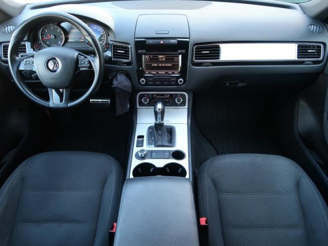 Volkswagen Touareg  3.0 TDI Business