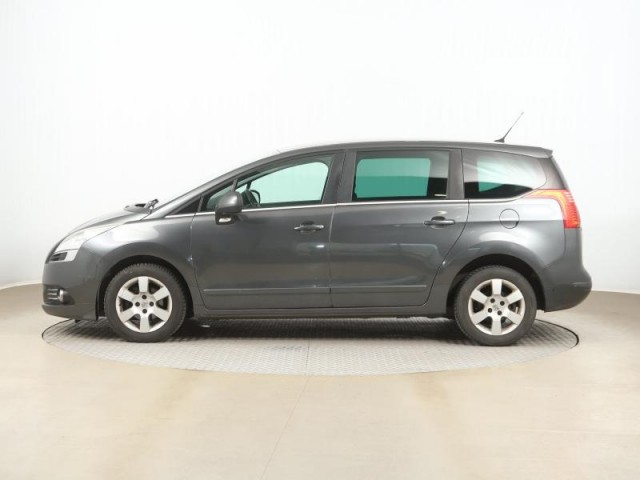 Peugeot 5008  1.6 HDi 