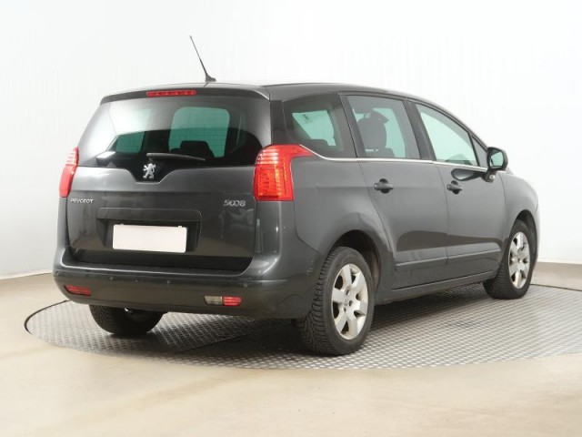 Peugeot 5008  1.6 HDi 