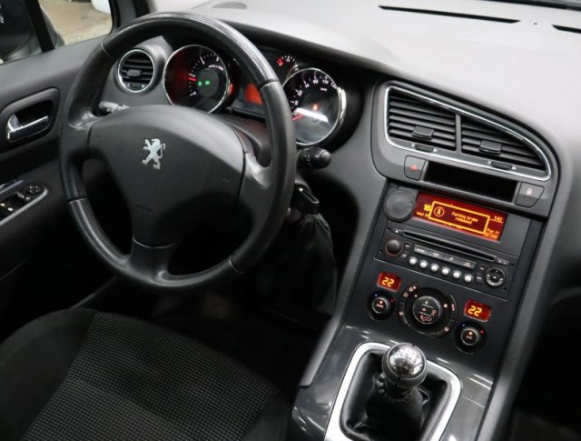 Peugeot 5008  2.0 HDI 
