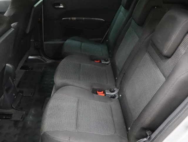 Peugeot 5008  2.0 HDI 
