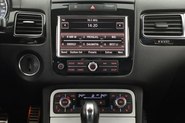 Volkswagen Touareg  3.0 TDI 