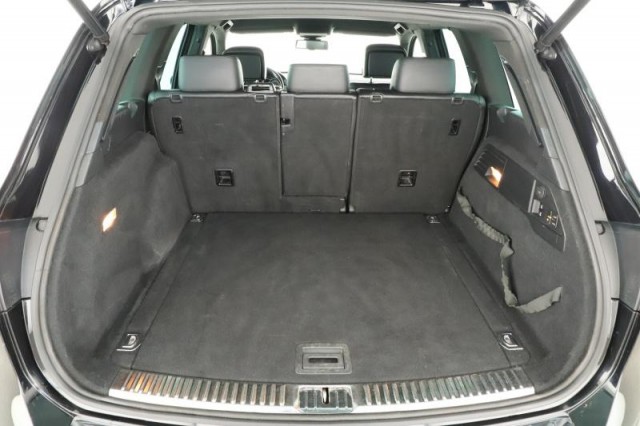 Volkswagen Touareg  3.0 TDI 