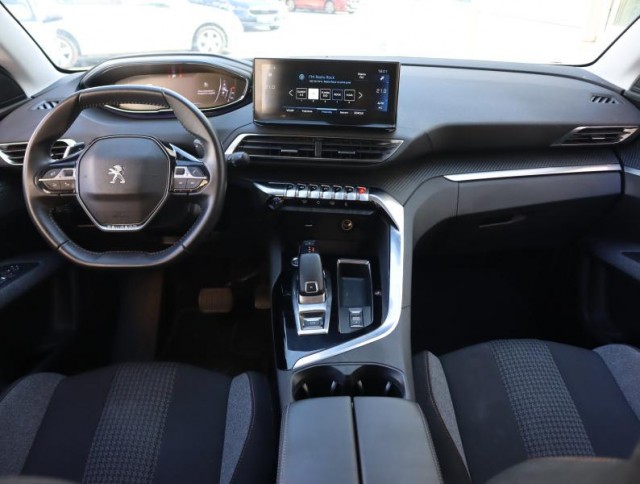 Peugeot 5008  1.5 BlueHDi 