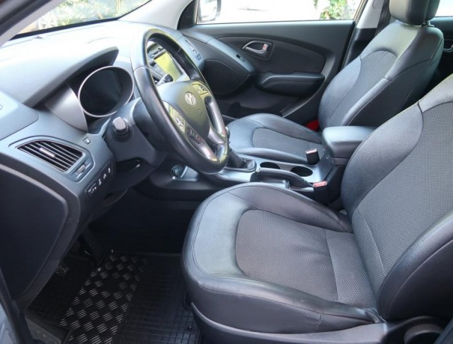 Hyundai ix35  2.0 CRDi 